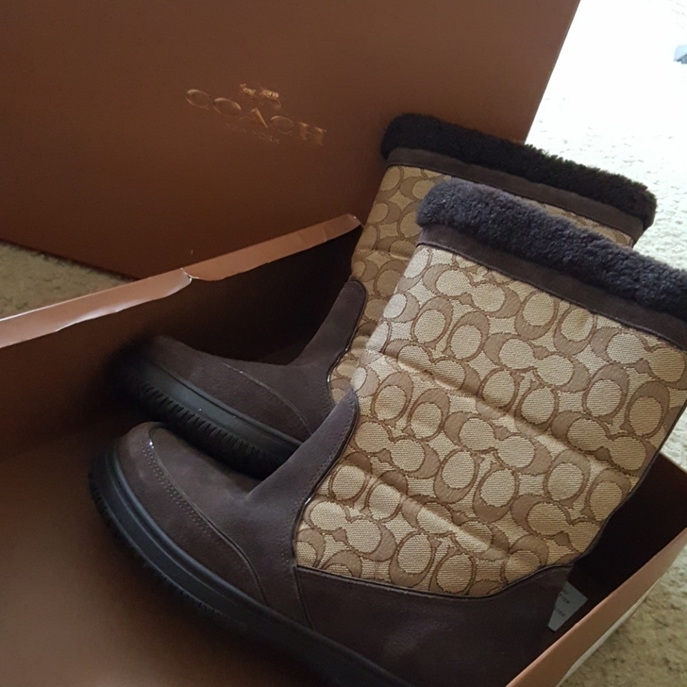 Coach Khaki Signature Boots Size 9.5